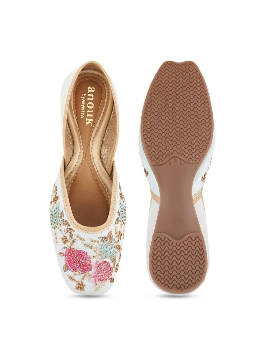 Anouk Women Embellished Mojaris Flats