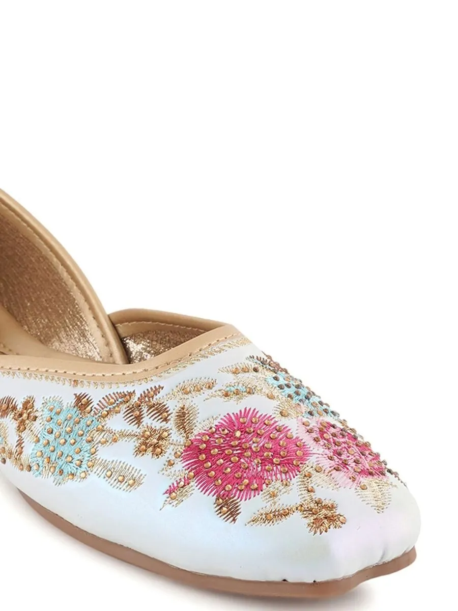 Anouk Women Embellished Mojaris Flats